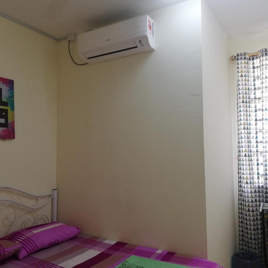 Neesa Homestay Bukit Gambang-Muslim Экстерьер фото
